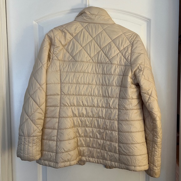 Patagonia women’s Radalie jacket size medium - Picture 3 of 3